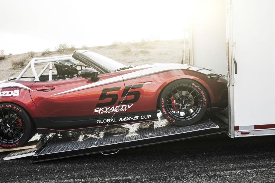  Mazda MX-5 Miata Cup Race Car Concept 2014 года  (фото 12 из 28)
